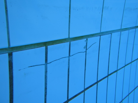 besch�digte Fliesen